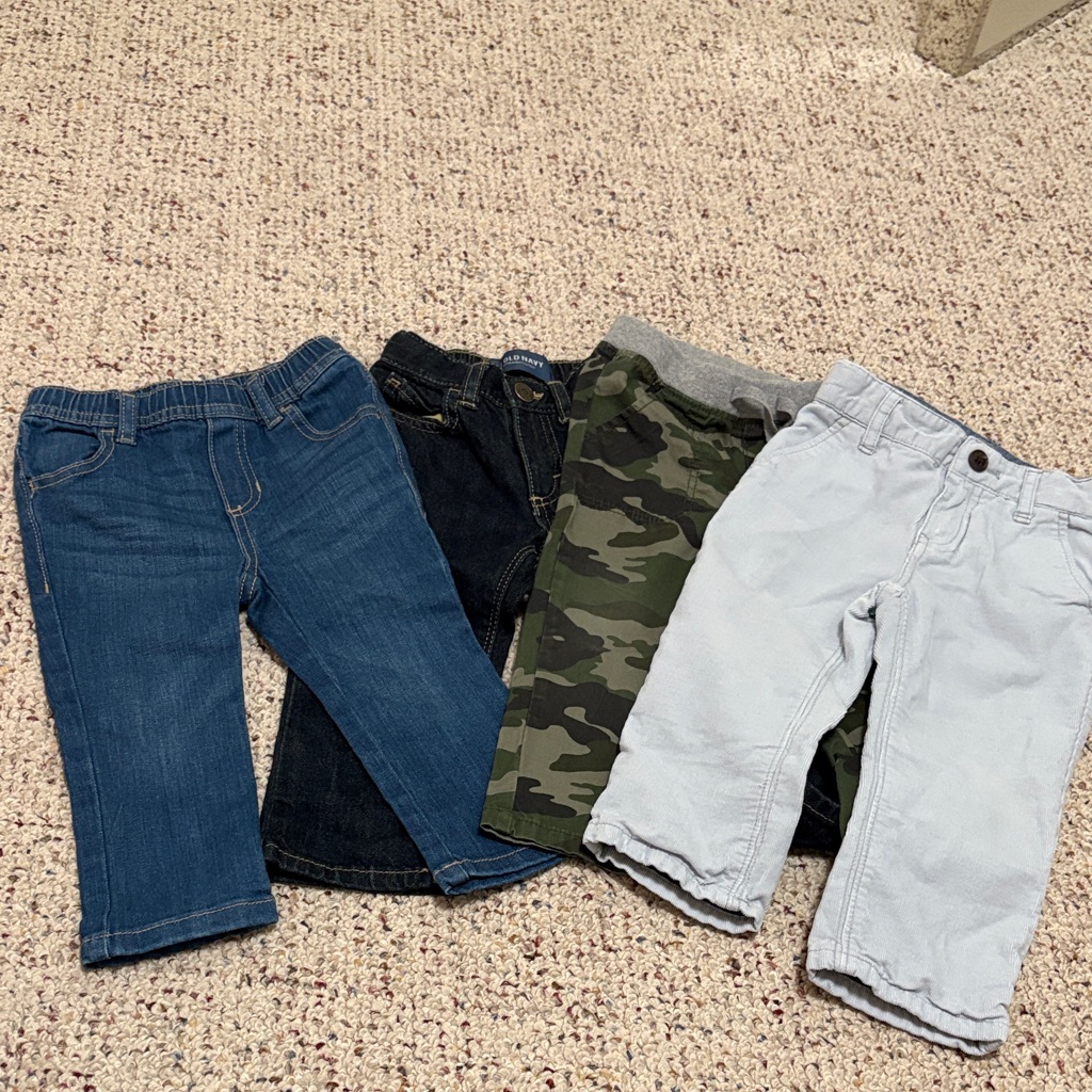 Old Navy Kids Jeans And Camo Pants Set